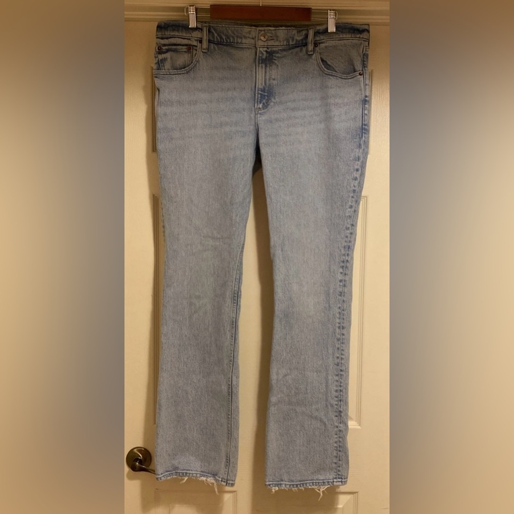 Abercrombie & Fitch Light Wash Jeans Sz 33/16 LONG